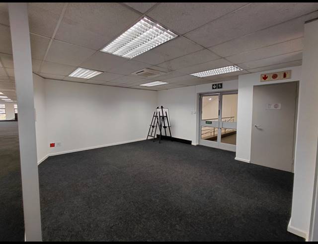 399M² OFFICE TO LET IN HURLINGHAM